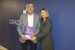 potpisivanje-ugovora-9