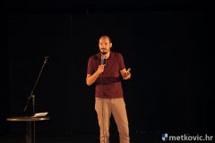 stand-up-3