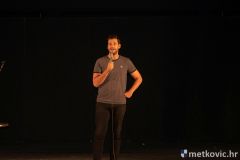stand-up-6