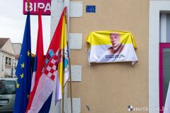 biskup-carevic-spomen-ploca-1