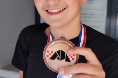duje
