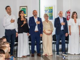 Župan Blaž Pezo u posjetu učenicima OŠ don Mihovila Pavlinovića na početku nove školske godine
